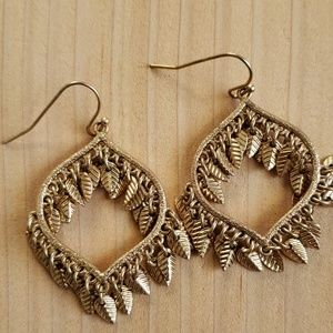 Drop leaves earrings
